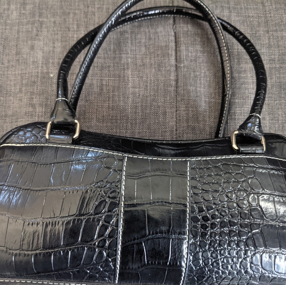 Liz Claiborne handbag - Picture 4 of 7